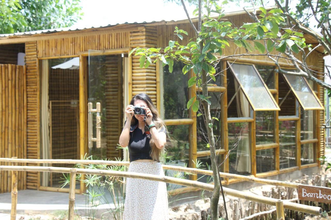 Hide Away Bungalows In Ben Tre City Екстериор снимка