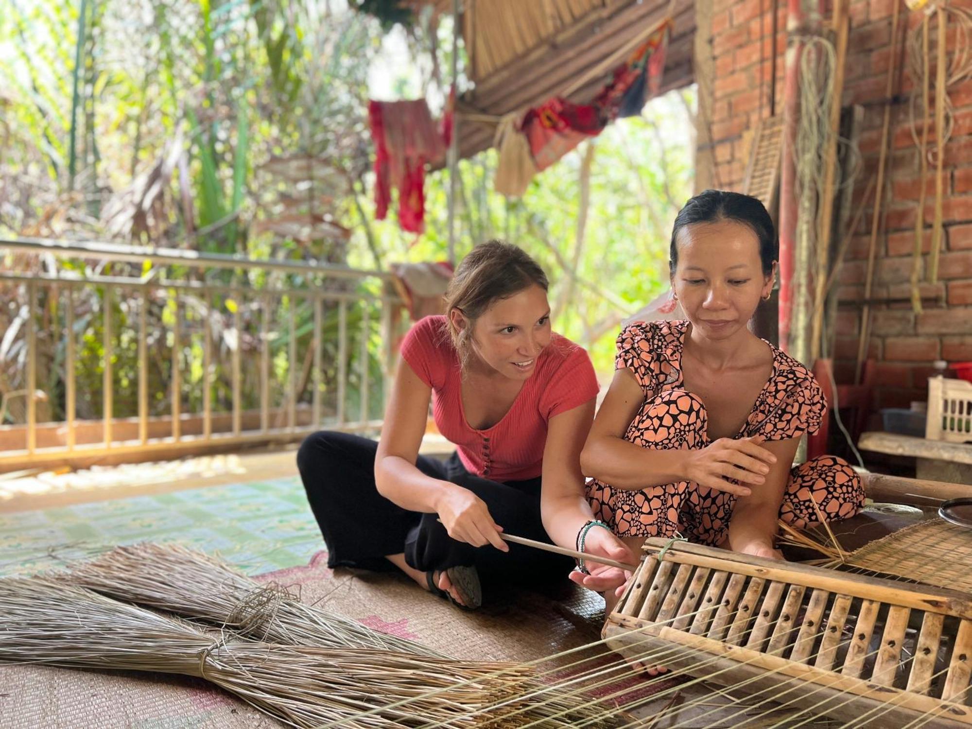 Hide Away Bungalows In Ben Tre City Екстериор снимка