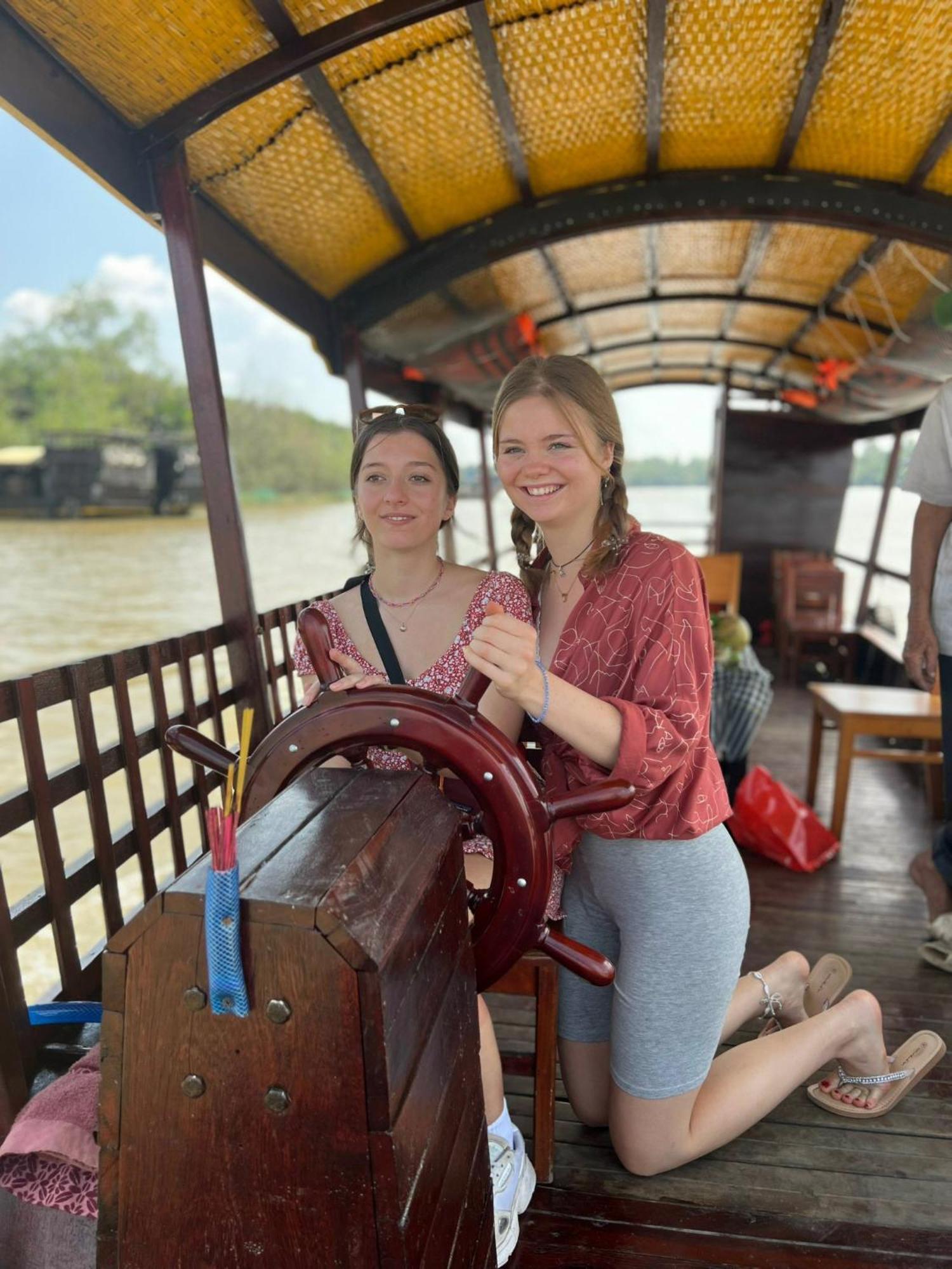 Hide Away Bungalows In Ben Tre City Екстериор снимка
